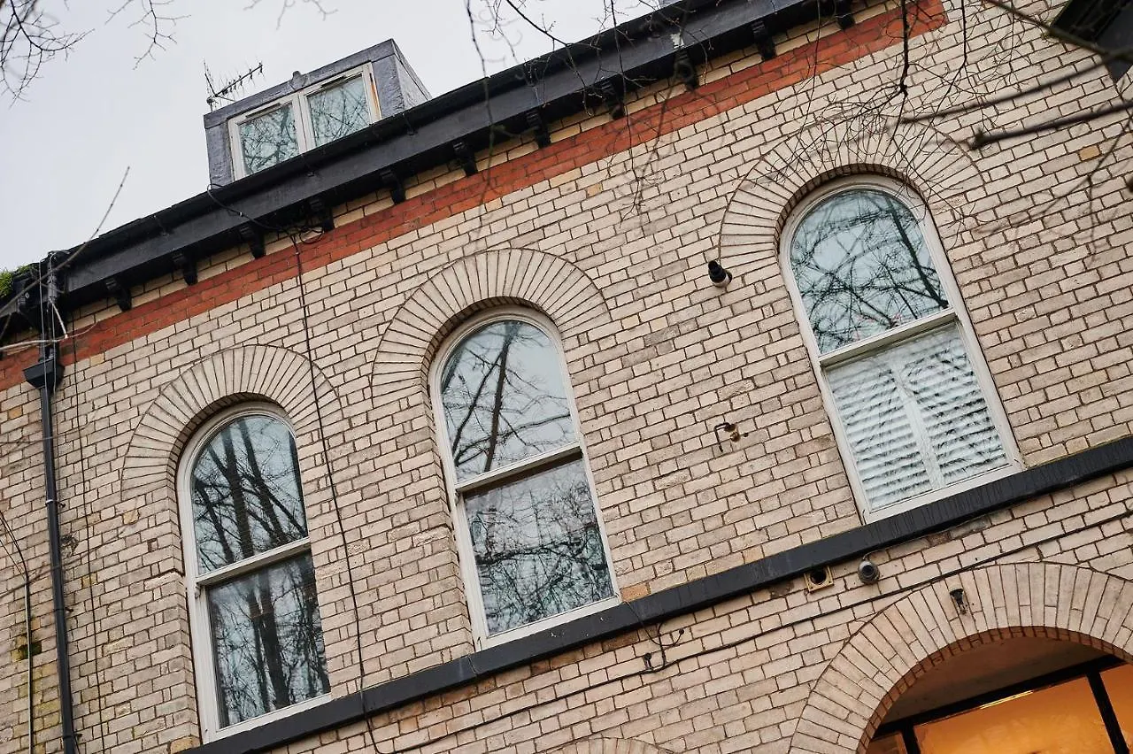 Host & Stay - The Ivanhoe Retreat Liverpool Apartment